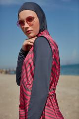 Kolları Likralı Soyut Desenli Tesettür Mayo – Antrasit Fuşya - Mayou