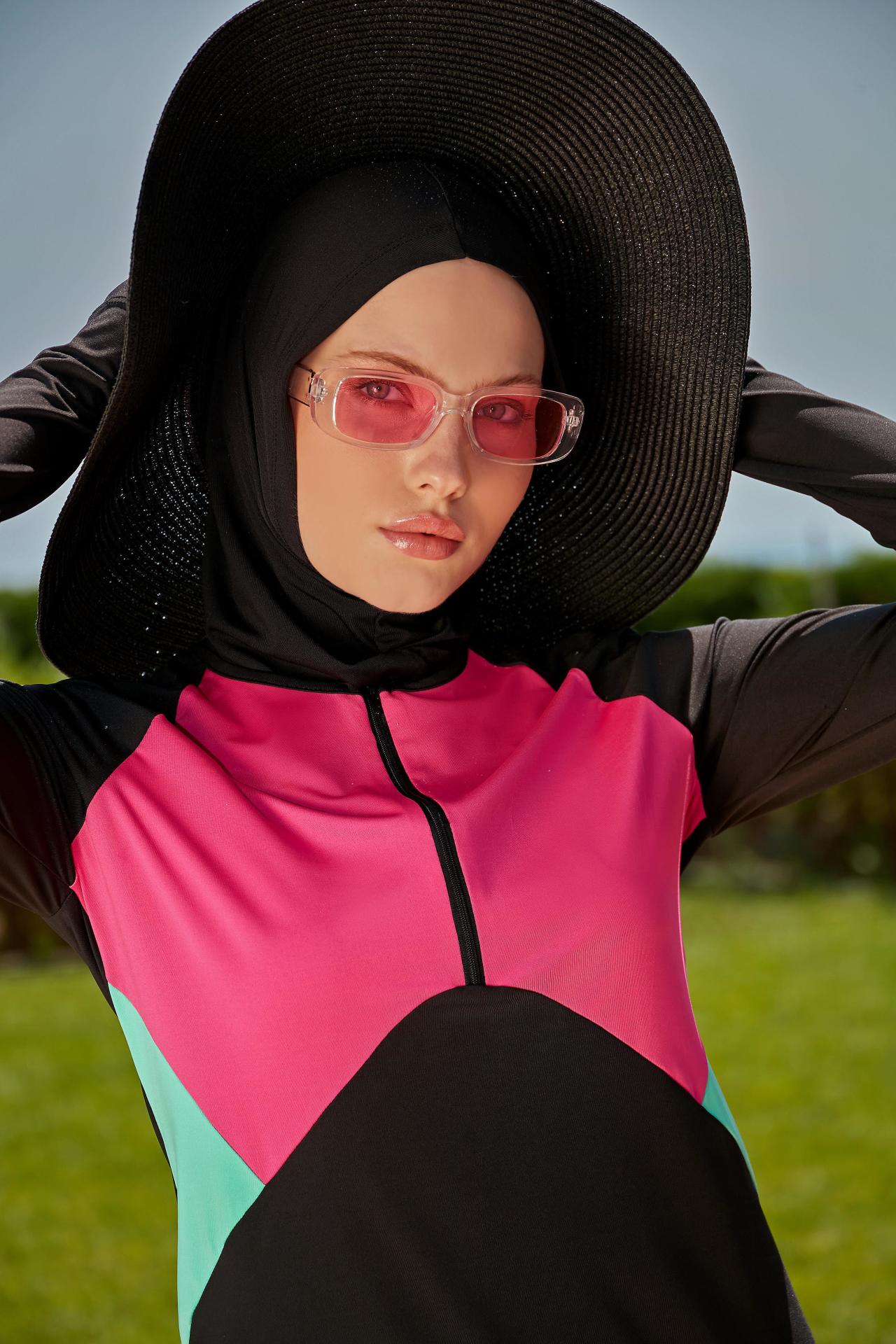 Kolları Parmak Geçmeli Garnili İki Renkli Spor Tesettür Mayo Siyah Yeşil Fuşya - Mayou