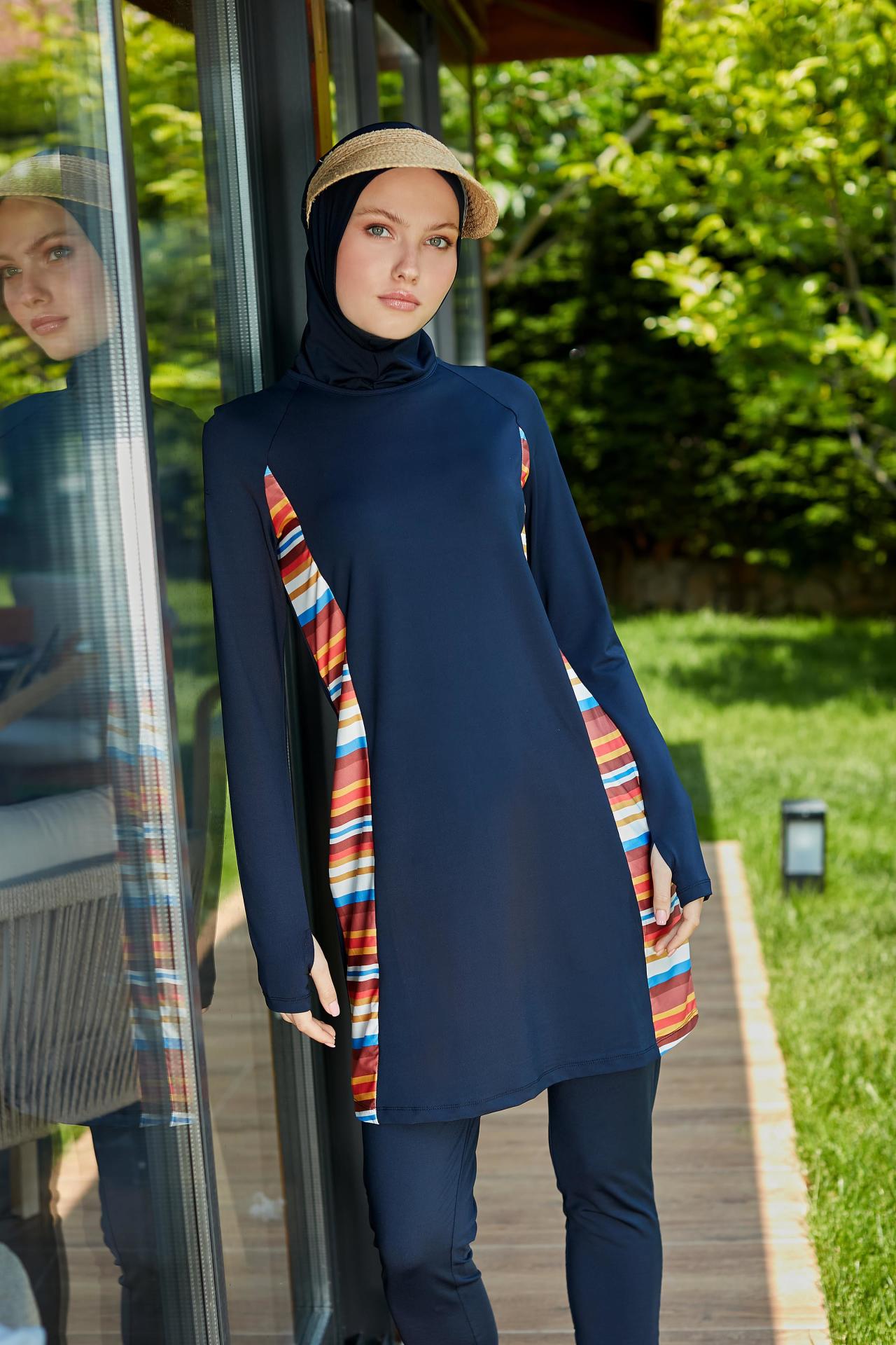 Kolları Parmak Geçmeli Şerit Yanları Çizgili Spor Tesettür Mayo- Lacivert - Mayou